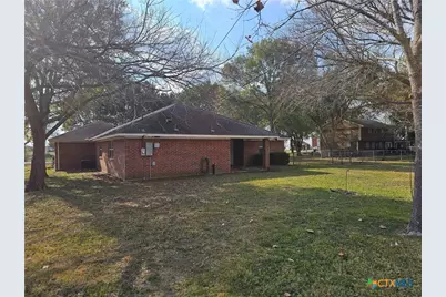 1106 Berkman Drive, Victoria, TX 77904 - Photo 8