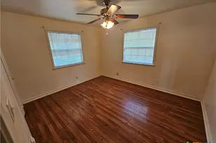 1106 Berkman Dr, Victoria, TX 77904 - Photo 24
