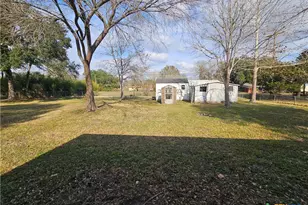 1106 Berkman Dr, Victoria, TX 77904 - Photo 6