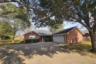 1106 Berkman Dr, Victoria, TX 77904 - Photo 1