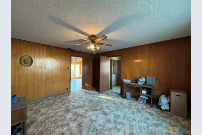 2742 W Kingsbury Street, Seguin, TX 78155 - Photo 14