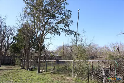 2742 W Kingsbury Street, Seguin, TX 78155 - Photo 26