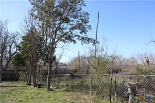 2742 W Kingsbury St, Seguin, TX 78155 - Photo 26