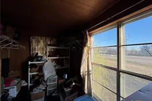 2742 W Kingsbury St, Seguin, TX 78155 - Photo 18