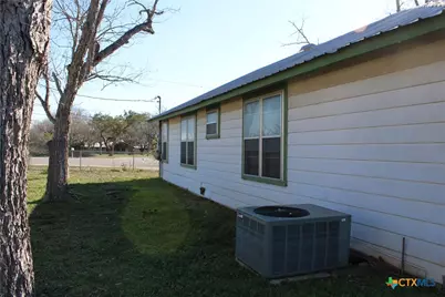 2742 W Kingsbury Street, Seguin, TX 78155 - Photo 30