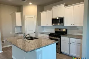 2831 Calandra Lark, New Braunfels, TX 78310 - Photo 2