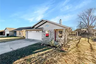 210 Robertstown Rd, Copperas Cove, TX 76522 - Photo 8