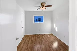 210 Robertstown Rd, Copperas Cove, TX 76522 - Photo 4