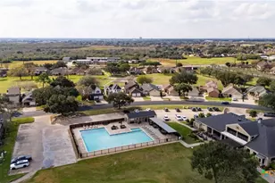 113 Charleston Dr, Victoria, TX 77904 - Photo 34