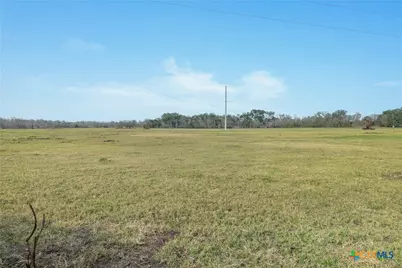 1144 Treetop Lane, Luling, TX 78648 - Photo 4