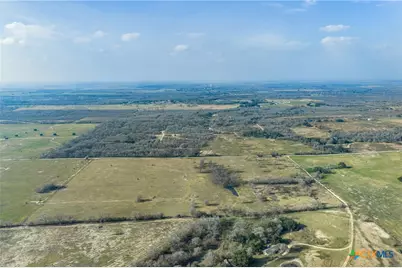 1144 Treetop Lane, Luling, TX 78648 - Photo 34