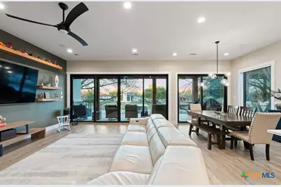 300 Bridgepoint Drive, Kingsland, TX 78639 - Photo 10