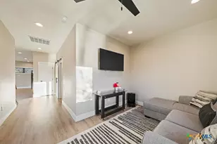 300 Bridgepoint Dr, Kingsland, TX 78639 - Photo 26
