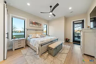 300 Bridgepoint Dr, Kingsland, TX 78639 - Photo 16