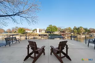 300 Bridgepoint Dr, Kingsland, TX 78639 - Photo 44