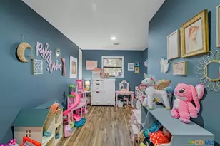 404 Glen Oaks Ln, Cuero, TX 77954 - Photo 16