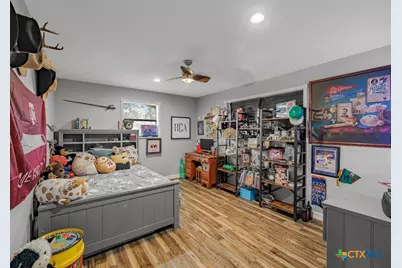 404 Glen Oaks Ln, Cuero, TX 77954 - Photo 20