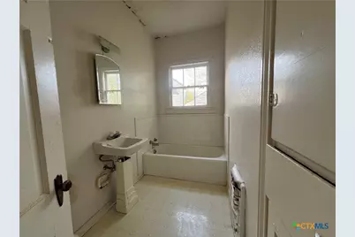 202 Shady Street, Marlin, TX 76661 - Photo 14