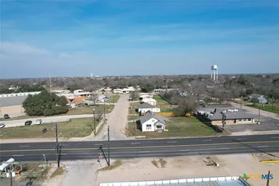 608 W 4th Street, Cameron, TX 76520 - Photo 2