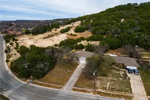 2211 Phyllis Dr, Copperas Cove, TX 76522 - Photo 4