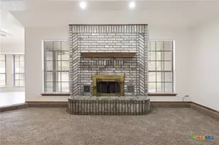 2211 Phyllis Dr, Copperas Cove, TX 76522 - Photo 10