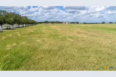 404 Annies Lane, La Vernia, TX 78121 - Photo 10