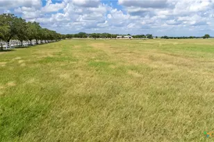 404 Annies Ln, La Vernia, TX 78121 - Photo 10