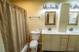 404 Annies Ln, La Vernia, TX 78121 - Photo 40