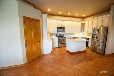 404 Annies Lane, La Vernia, TX 78121 - Photo 32