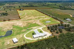 404 Annies Ln, La Vernia, TX 78121 - Photo 2