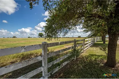 404 Annies Lane, La Vernia, TX 78121 - Photo 18