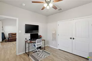 230 Navarro Xing, Seguin, TX 78155 - Photo 14