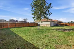 230 Navarro Xing, Seguin, TX 78155 - Photo 18