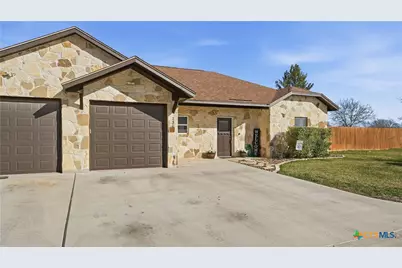 230 Navarro Crossing #6B, Seguin, TX 78155 - Photo 2