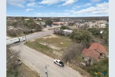 205 Central Texas Expressway, Lampasas, TX 76550 - Photo 1