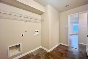 738 Great Oaks Dr, New Braunfels, TX 78130 - Photo 14