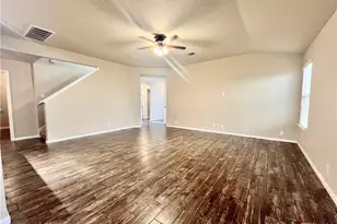 738 Great Oaks Dr, New Braunfels, TX 78130 - Photo 6