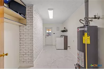 608 Berwick Street, Victoria, TX 77904 - Photo 18