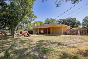 608 Berwick St, Victoria, TX 77904 - Photo 26