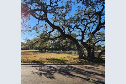 27215 Park Loop Road, New Braunfels, TX 78132 - Photo 4