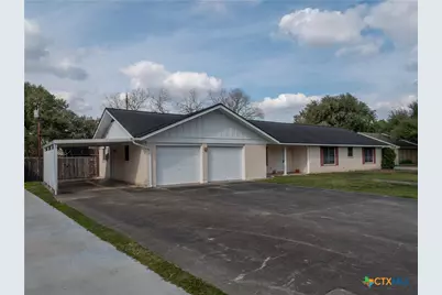 301 Birchwood Drive, Victoria, TX 77901 - Photo 4