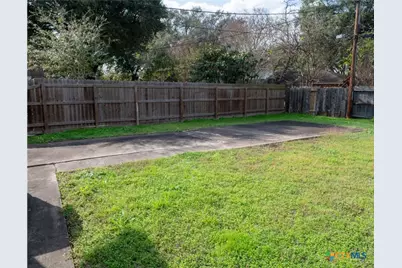 301 Birchwood Drive, Victoria, TX 77901 - Photo 40