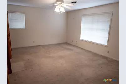 301 Birchwood Drive, Victoria, TX 77901 - Photo 30