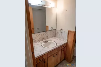 301 Birchwood Drive, Victoria, TX 77901 - Photo 34