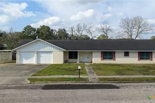 301 Birchwood Dr, Victoria, TX 77901 - Photo 46