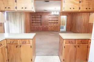 301 Birchwood Dr, Victoria, TX 77901 - Photo 12