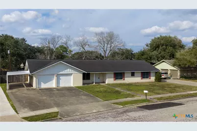 301 Birchwood Drive, Victoria, TX 77901 - Photo 2
