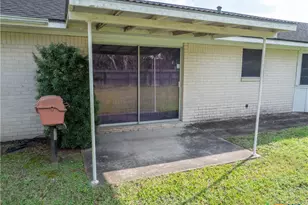 301 Birchwood Dr, Victoria, TX 77901 - Photo 44