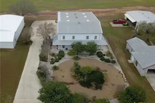 442 Tailwind Dr, Seguin, TX 78155 - Photo 2