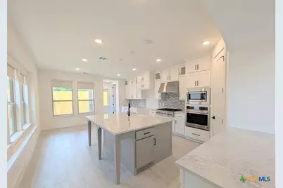 1005 Easy Gruene, New Braunfels, TX 78130 - Photo 2